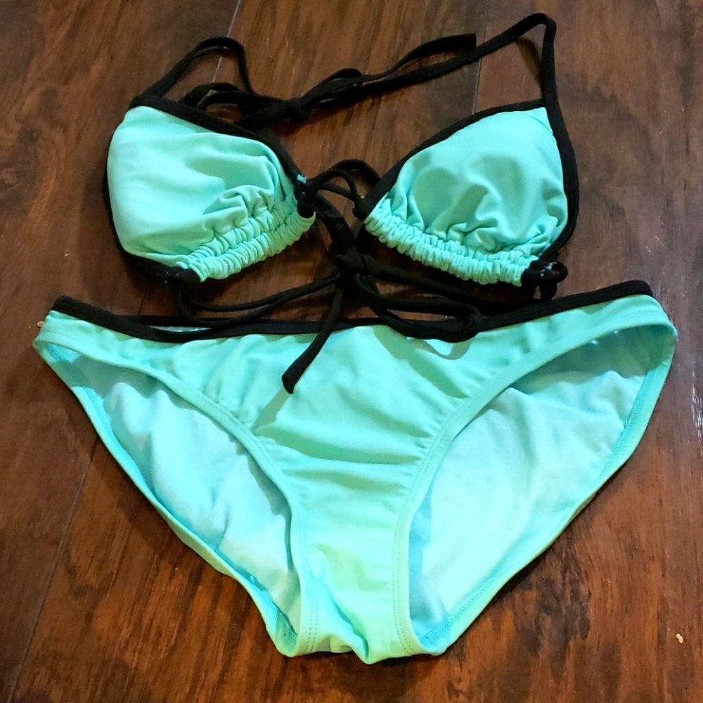 Converse One Star 2Piece Bikini